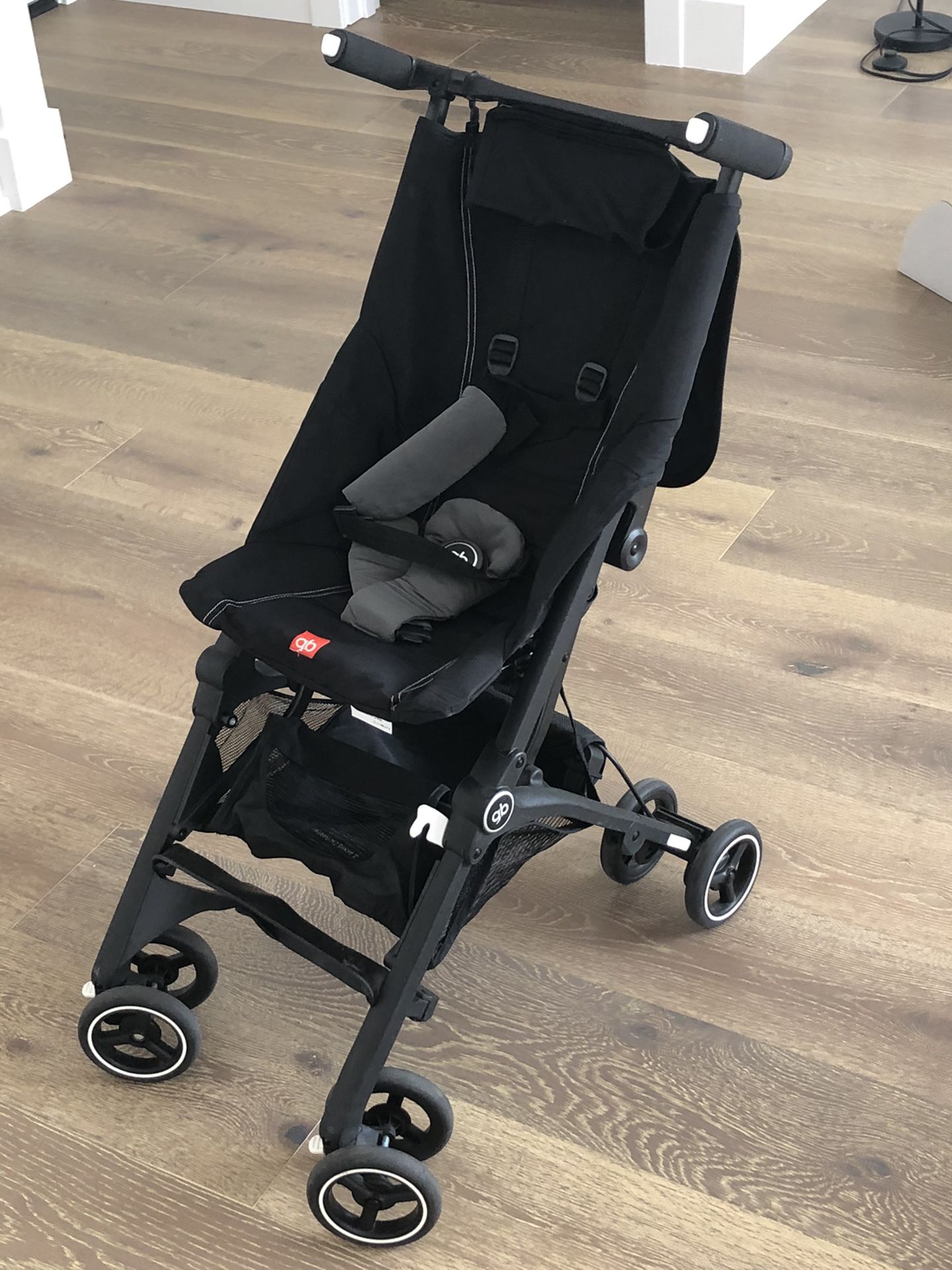 Compact Travel Stroller With Canopy