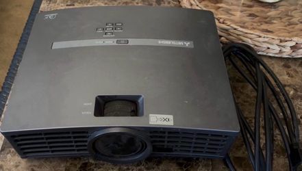 Mitsubishi DLP Projector with Cables