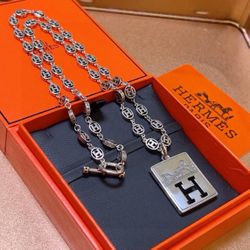 Hermes silver necklace