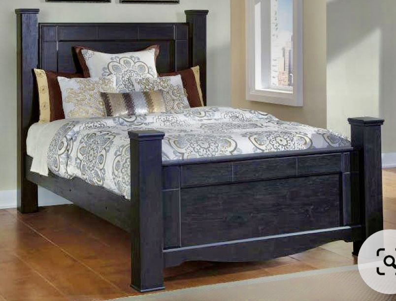 Ashley furniture Queen Bedroom Set (5pieces) $350