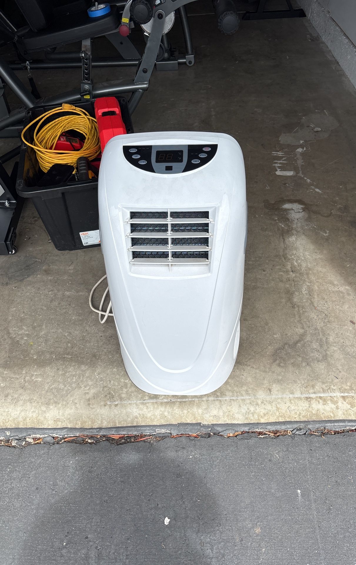 Portable AC Unit - great Condition Works Great