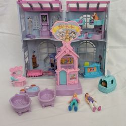Sweet Street Pet Parlor Playset With Animals, Figures And Accessories