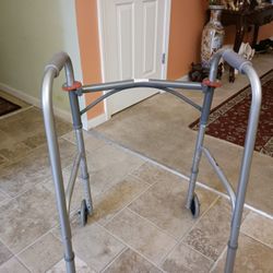 DRIVE FOLDING WAKER  350 LBS CAPACITY WITH WHEELS 