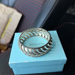 Tiffany & Co. Paloma Picasso Villa Palm wide sterling silver bangle bracelet