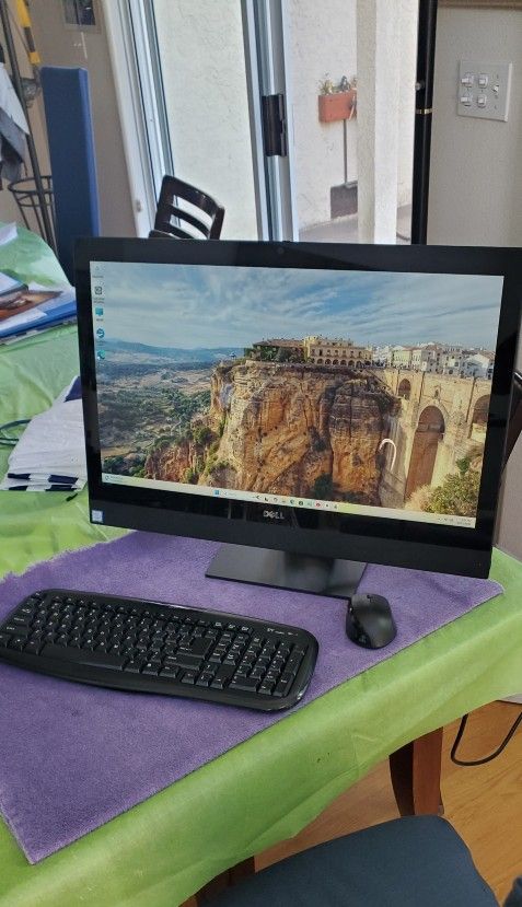 Dell Optiplex 7440 Touchscreen All-in-One Intel i7, 12gb Memory, 256gb SSD 