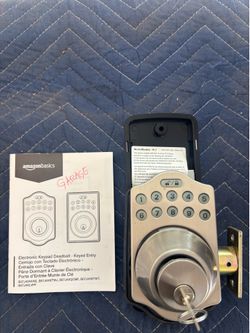 Electronic keypad deadbolt lock