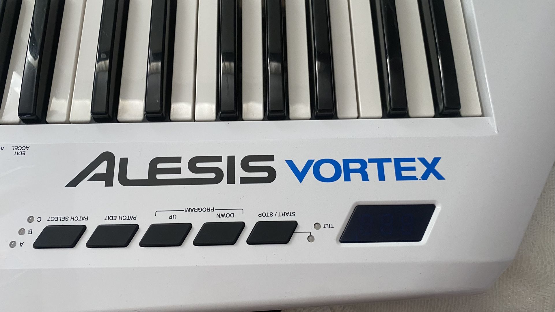 ALESIS Vortex Keytar