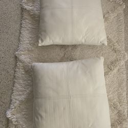 3 Decorative genuine leather pillows