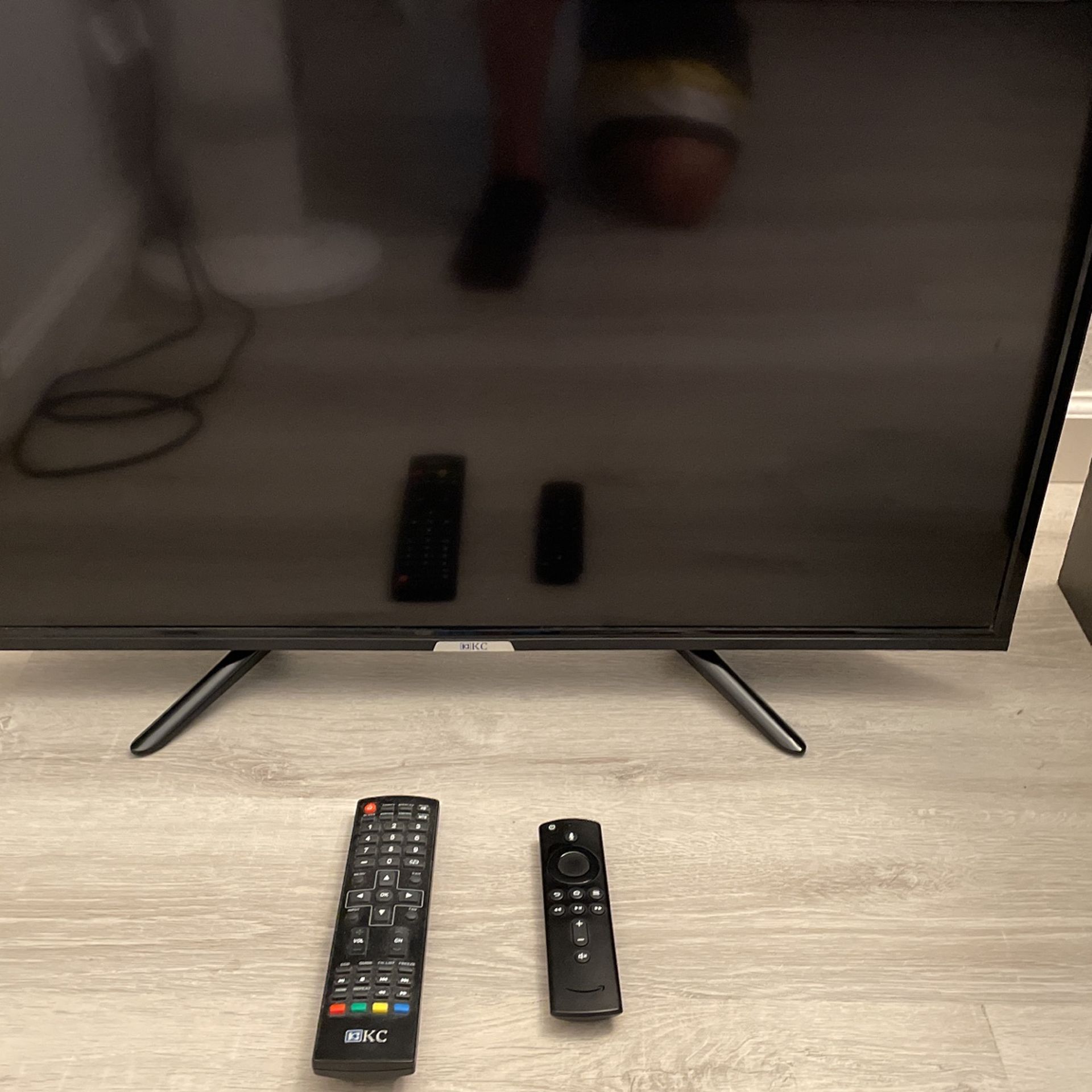 KC 32 Inch Full HD TV