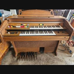Yamaha Electone Organ with Bench