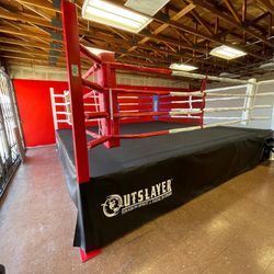 Streamliner Elevated Boxing Ring