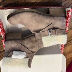 New Inbox Women’s Boots