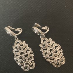 Vintage Monet  Clip On Earrings