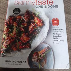 COOK BOOK  140 No Fuss Dinners 