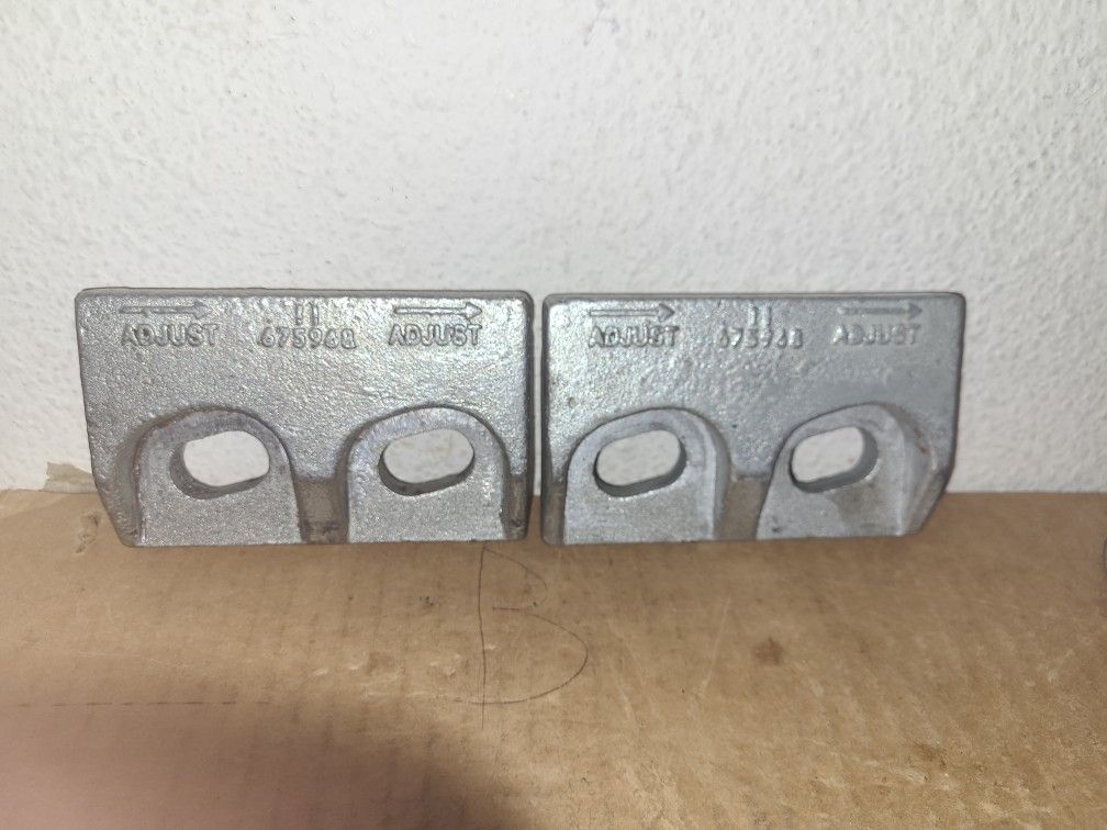 (2) Cascade Lower Hook 675968