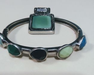 Lia Sophia set of Bangle and Pendant New