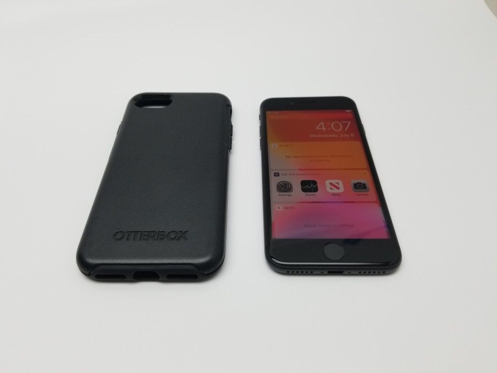 Iphone 8 with OtterBox Case