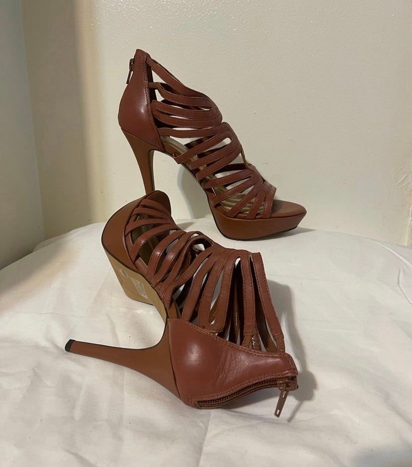 Jessica Simpson brown leather high heels size 7.5