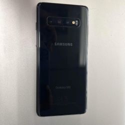 Samsung galaxy s10 128Gb unlocked , sold with store warranty 