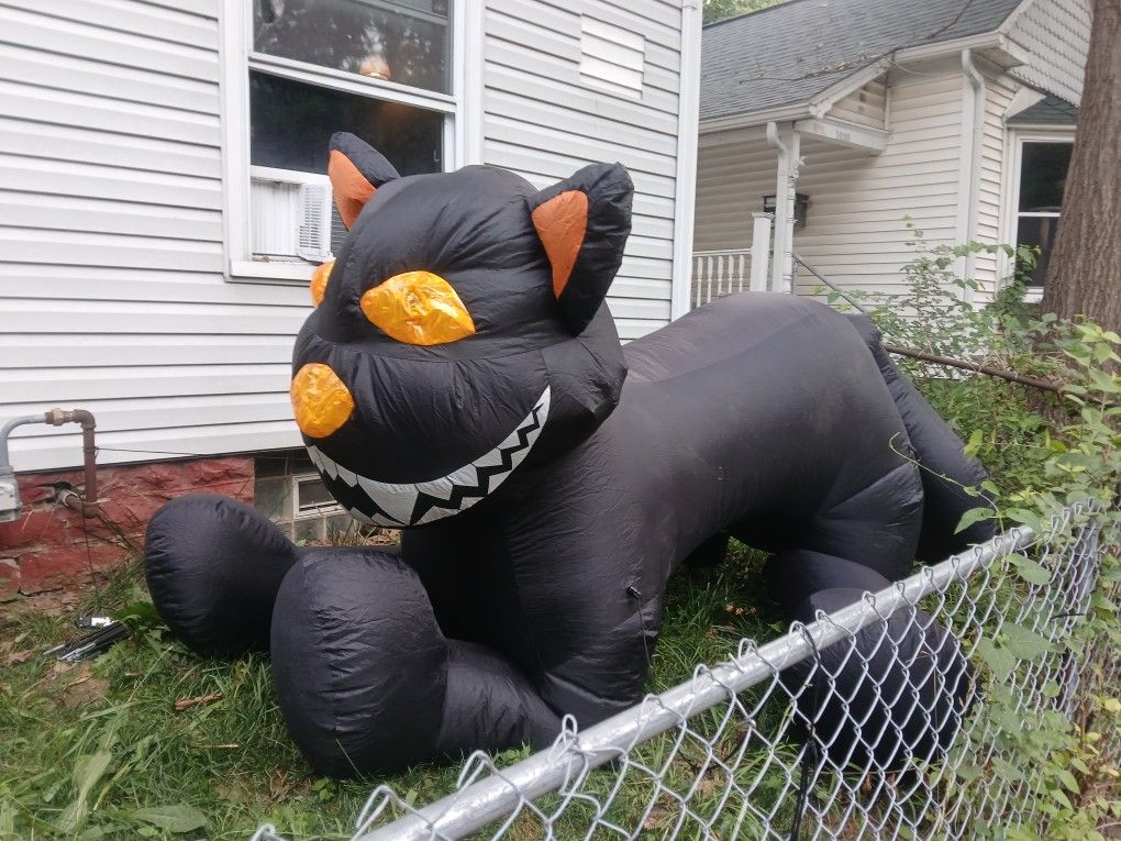 10ft tall Halloween cat and dinosaur/ bundle deal