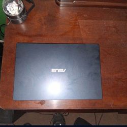 ASUS WINDOWS 11 LAPTOP 
