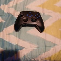 Xbox One Halo Edition 
