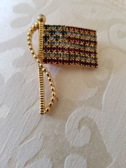 Vintage American Flag Brooch