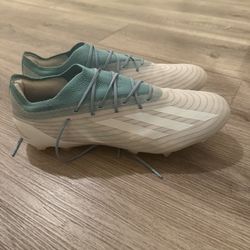 Adidas Cleats size 11