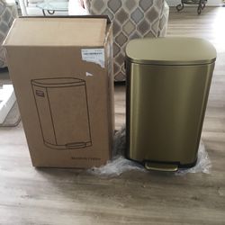 13 GALLON STAINLESS STEEL STEP OPEN LID GARBAGE PAIL - NEW IN BOX - GOLD
