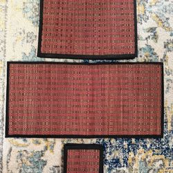 Red and Brown Pattern Table Placemats - Like New Set
