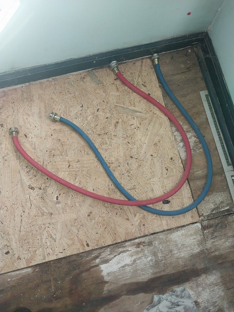Hot & Cold Washer Hook Ups