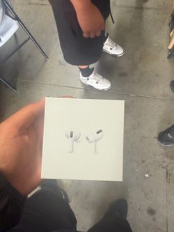 AirPods