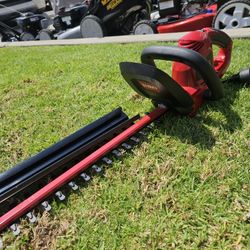 TORO CORDED 22"IN HEDGER TRIMMER NEW