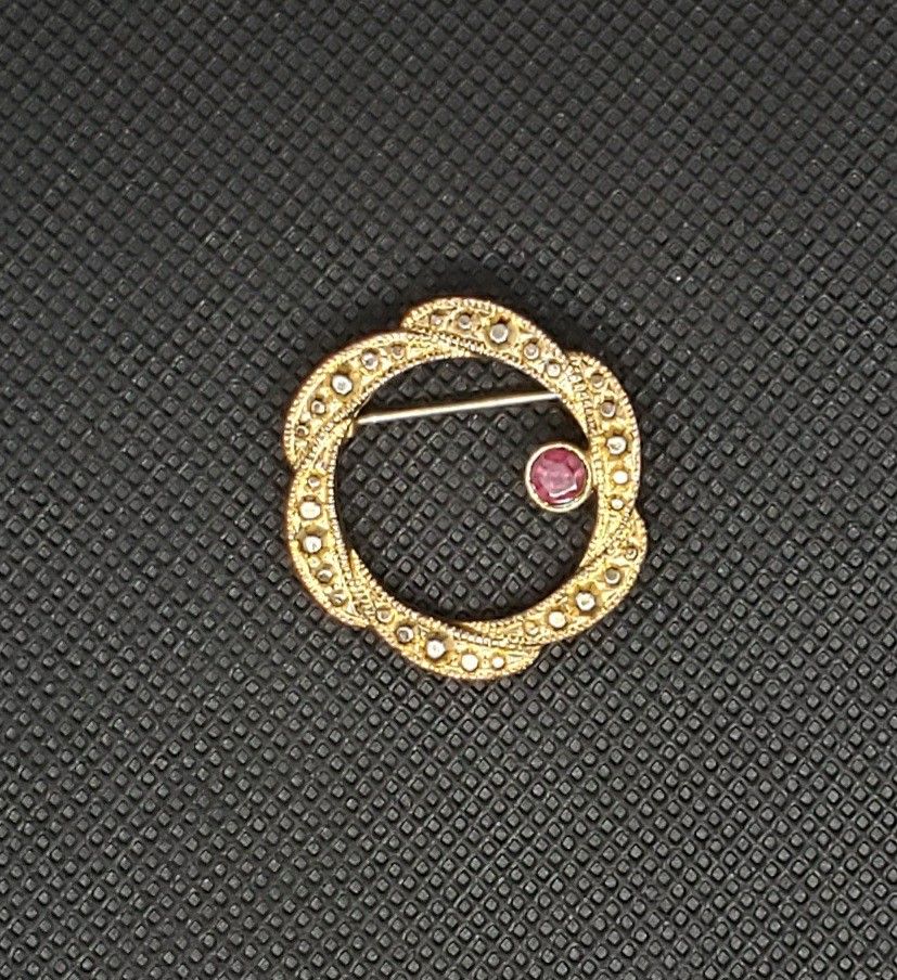 Vintage Gold And Purple Wreath Pin/brooch