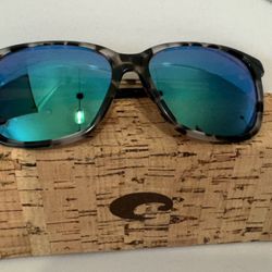 Authentic Costa Del Mar, May polarized sunglasses, if listed they’re available. Only msg for pick up