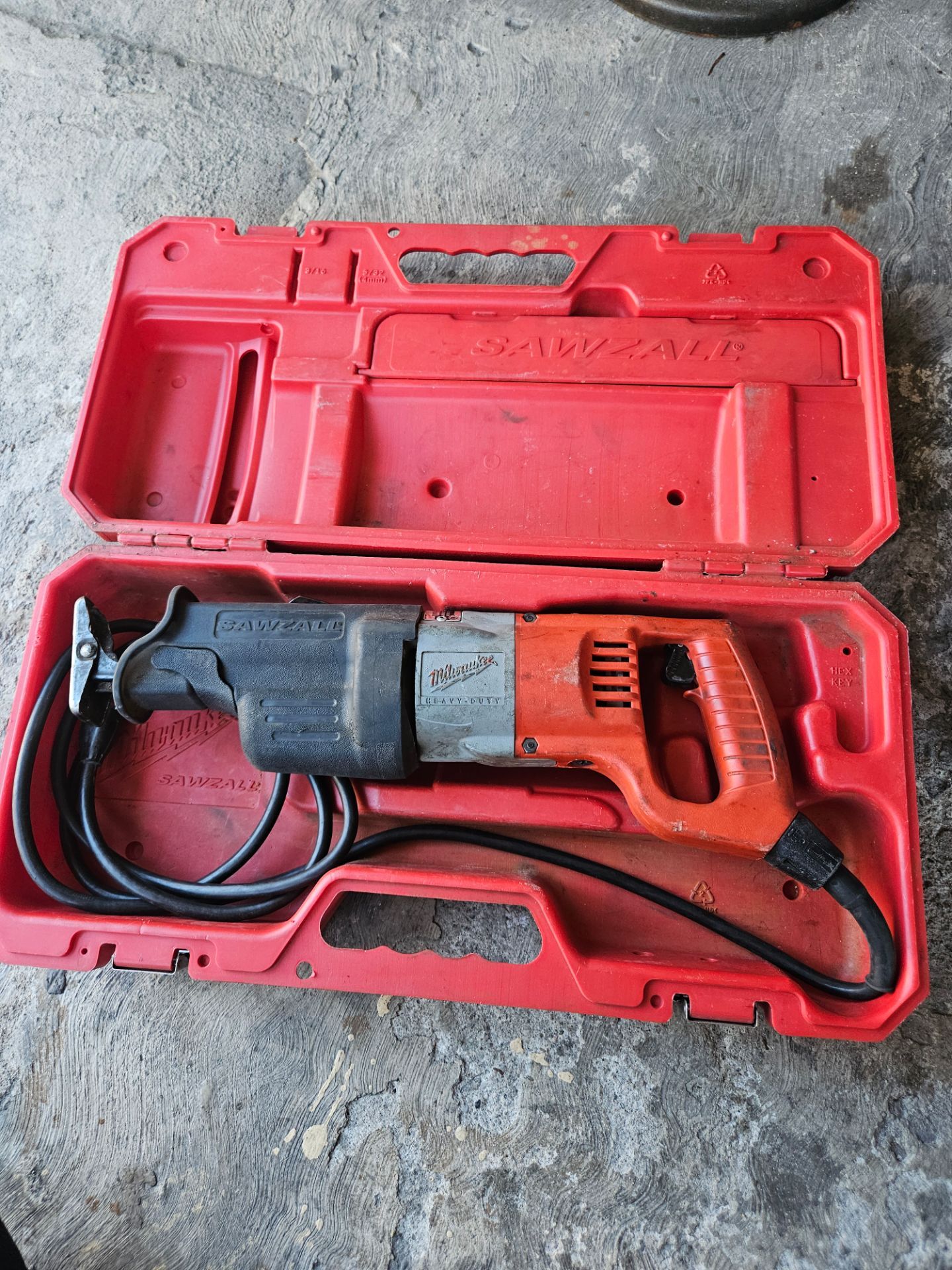 Milwaukee SAWZALL reciprocating saw with original case