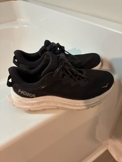Ladies Hoka tennis shoes worn once