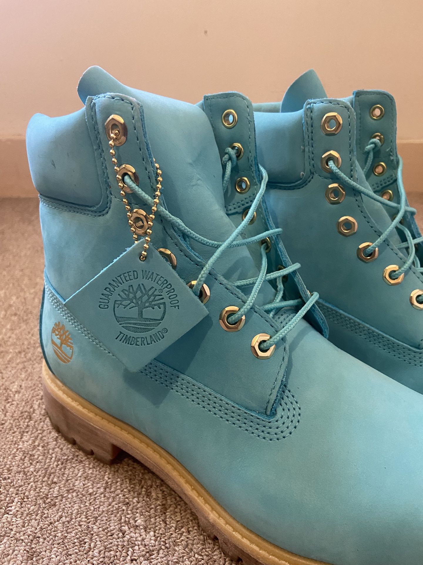 2014 Wale x Villa x 6 Inch 'The Gift Box'