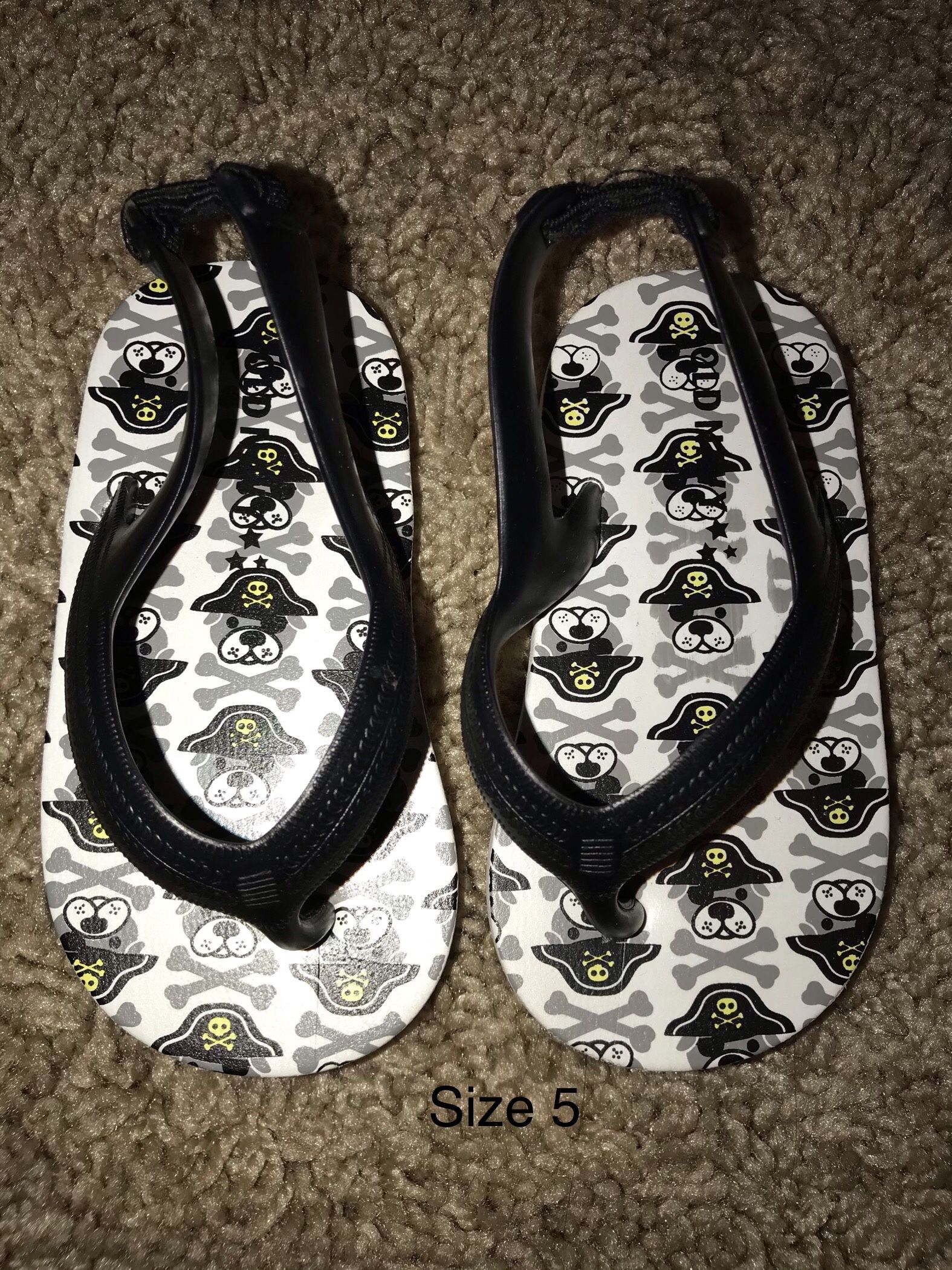 Toddler flip flop Sandals Size 5