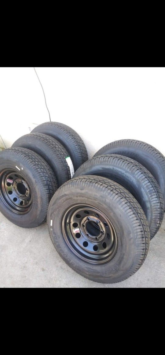 FOR SALE EACH TIRE WITH RIM ONLY FOR TRAILERS RADIAL 225 75R15 6 LUGS COLOR BLACK FOR ANY QUESTION TEXT ME PLEASE HABLO ESPAÑOL THANKS FOR WATCHING