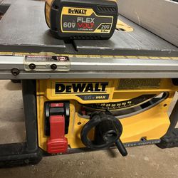 Table Saw  With 2 Batterys And Fast Charger 