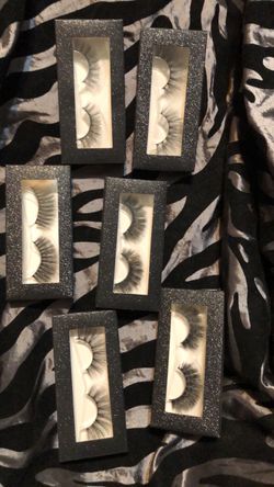 False eyelashes