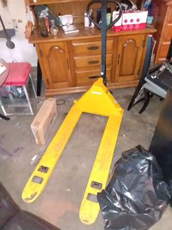 Uline Pallet jack 5500lb