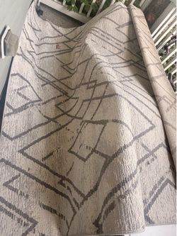 Rug 7x10 feet