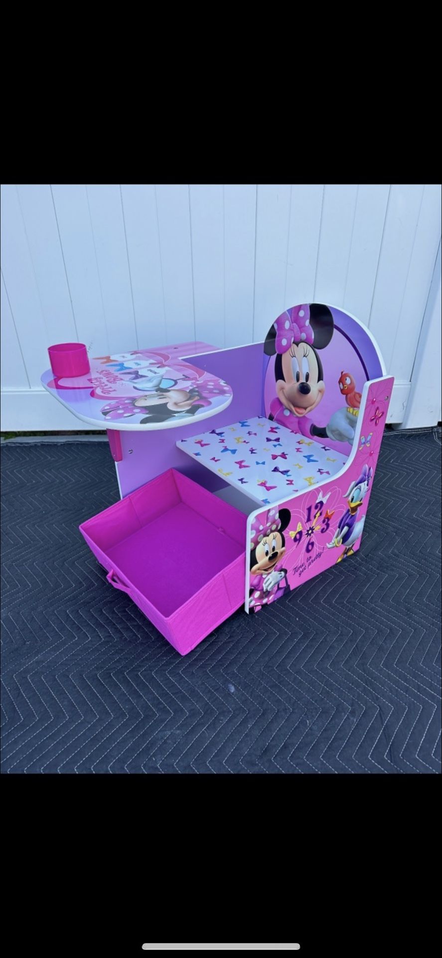 Desk/ Minnie Mouse Chair Desk/ Minnie Mouse/ kids/ desk/ toys/ furniture/ toddler/ New