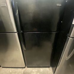 Frigidaire Top Freezer Refrigerator 