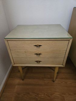 Vintage American Of Martinsville 2 Drawer Nightstand
