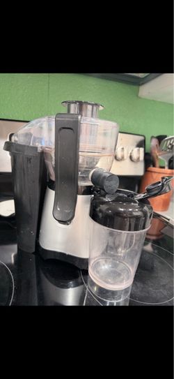 Juice maker