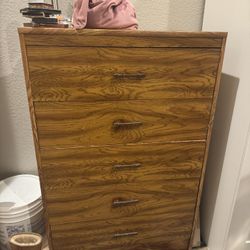 5-Drawer Wood Dresser $5!!!