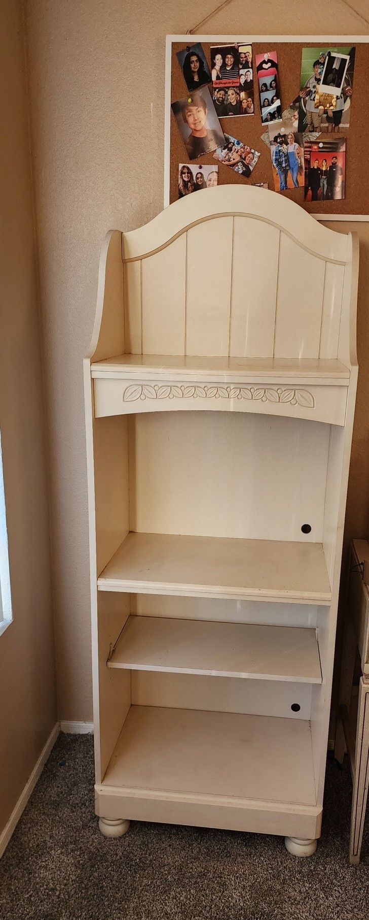 Bookshelf